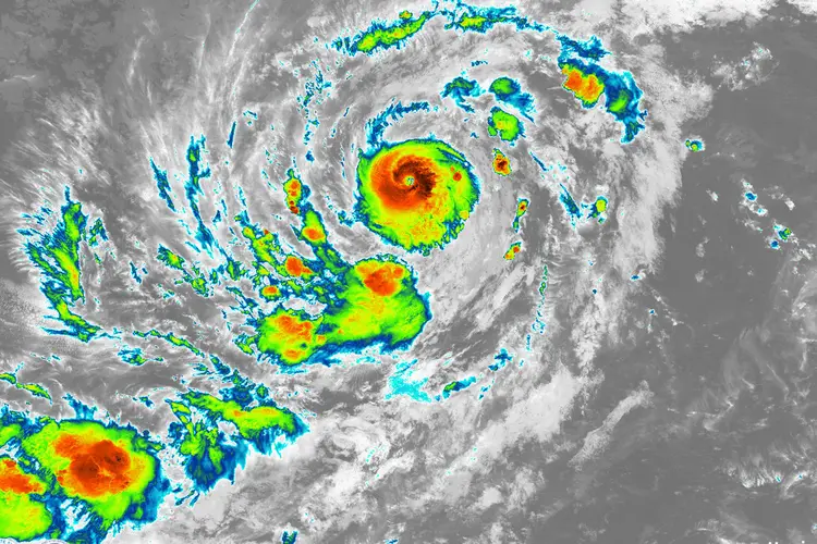 Irma: o furação continua seu deslocamento rumo às Pequenas Antilhas (NASA/NOAA/UWM-CIMSS, William Straka III/Reprodução)