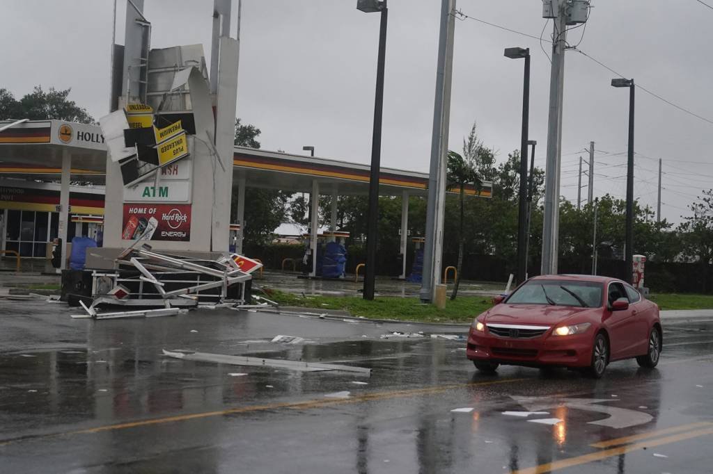 3,5 milhões de americanos ficam sem energia após Irma