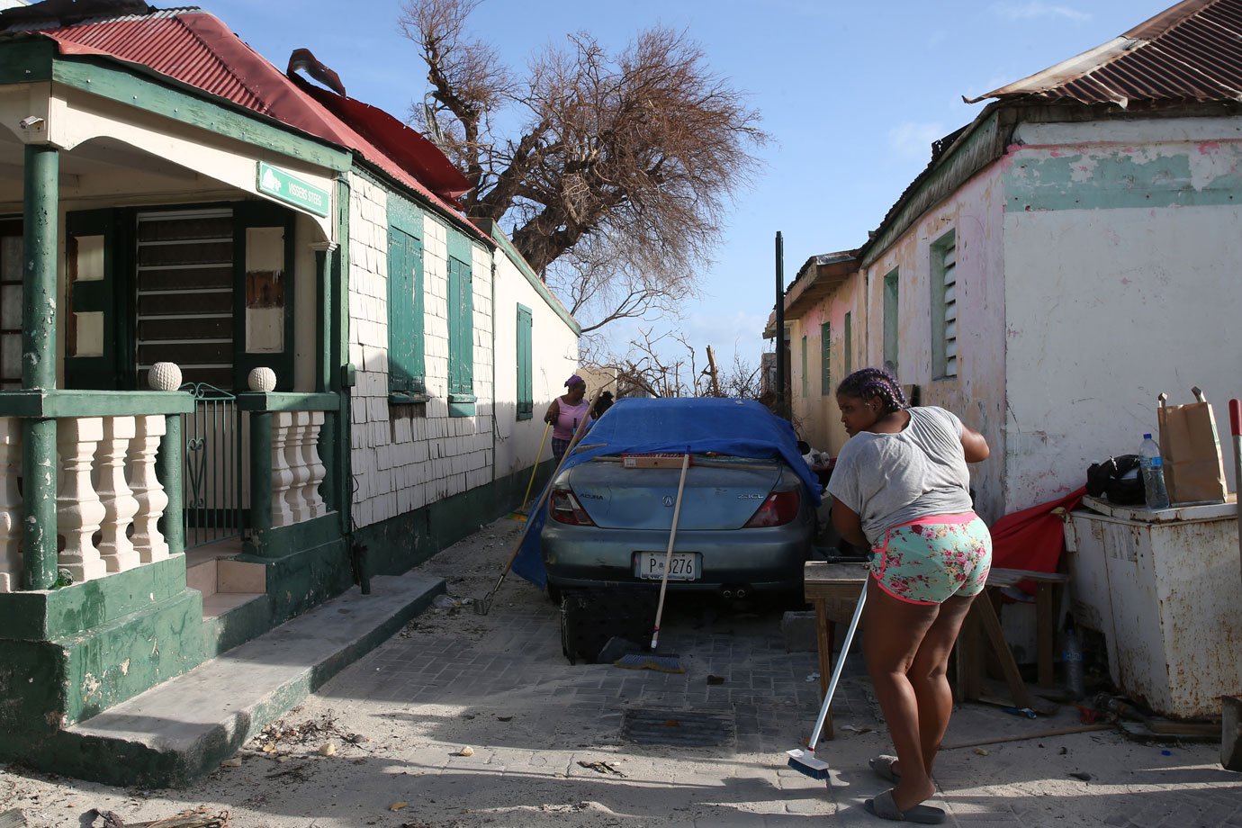 Ilha de Saint Martin tenta retomar rotina após passagem do Irma