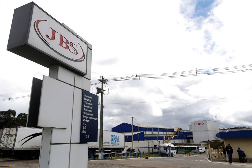 JBS: as empresas também estão envolvidas em outra arbitragem que envolve o processo de compra da Itambé pelo grupo francês Lactalis (Ueslei Marcelino/Reuters)