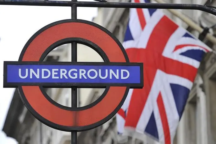 Metrô em Londres: o fechamento temporário causou atrasos para os passageiros e para os viajantes que utilizam o aeroporto Gatwick (Toby Melville/Reuters)