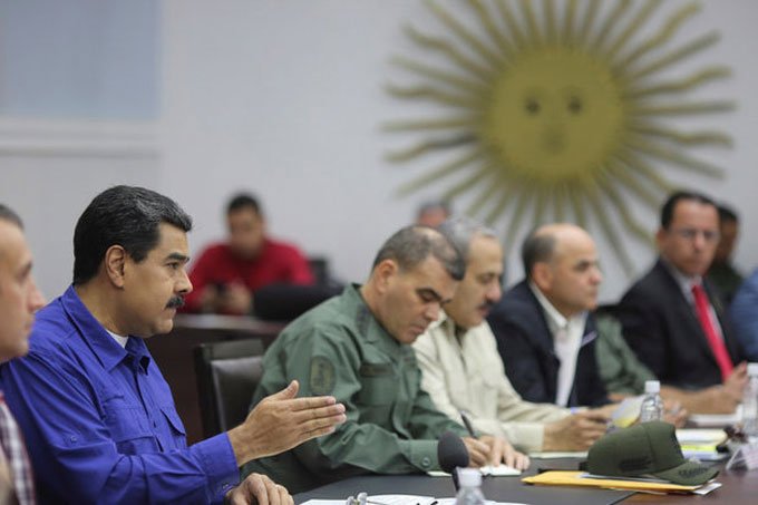 Maduro pode abrir diálogo com oposição na Venezuela