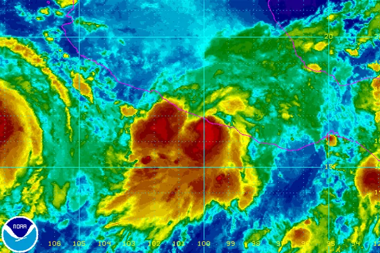 Furacão Max: no meio da manhã, o furacão localizava-se a 85 km de Acapulco (NHC/Reprodução)