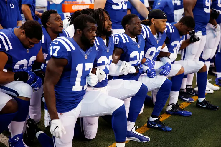 NFL: "Demitam ou suspendam [esses jogadores que protestam]!", diz Trump (Brian Spurlock-USA TODAY Sports/File Photo/Reuters)
