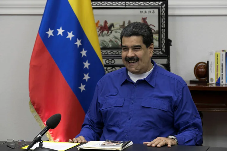 Nicolás Maduro: o presidente surpreendeu quando anunciou o lançamento da criptomoeda, lastreada pelas reservas de petróleo, gás, ouro e diamantes da Venezuela (Miraflores Palace/Reuters)