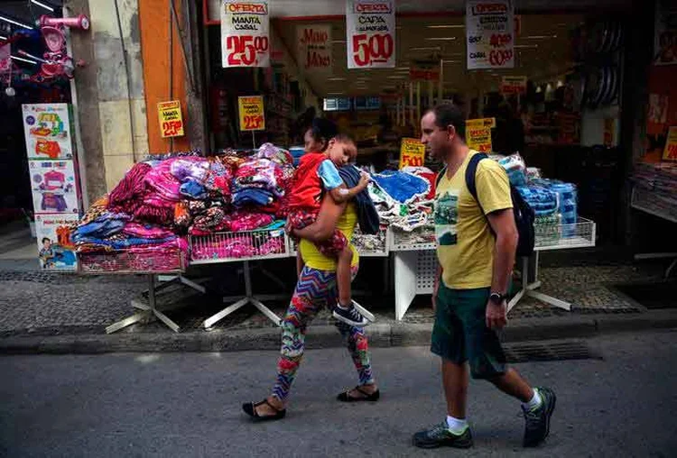 Economia brasileira: O principal efeito desse processo é que os juros mais baixos permitem renegociação de dívidas (Pilar Olivares/Reuters)