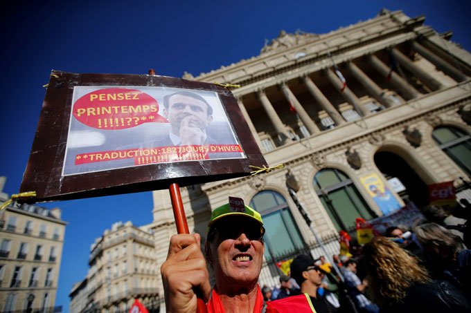 França faz greve e protesta contra reforma trabalhista de Macron