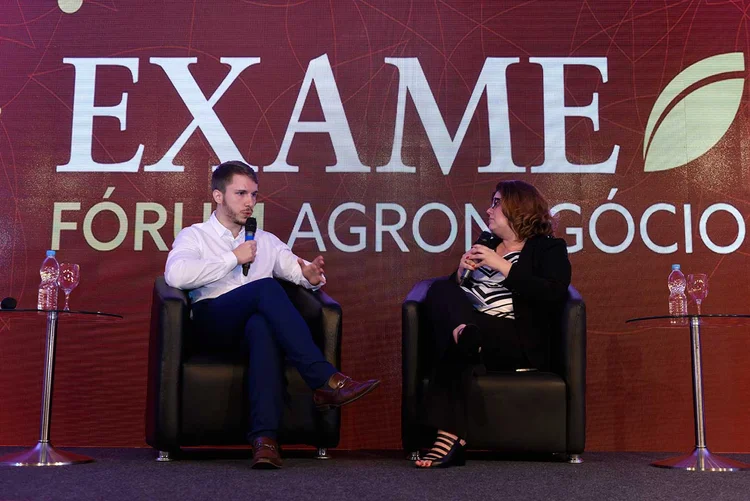 Negócios no campo: Raffael Piedade e Fabiane Stefano no EXAME Fórum Agronegócio 2017 (Germano Luders/Exame)