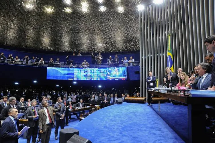 Senado: PEC estabelece, em caráter transitório, novas regras e prazos para o pagamento de precatórios (Geraldo Magela/Reuters)