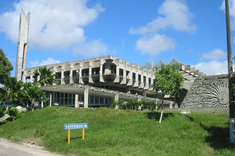 Universidade Federal: escolha do reitor e do vice é feita pelo presidente com base na relação dos mais votados (Patrick/Wikimedia Commons)