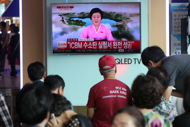 Ri Chun-hee: âncora da televisão estatal da Coreia do Norte faz anúncio de explosão de bomba de hidrogênio (KCNA/Reuters)