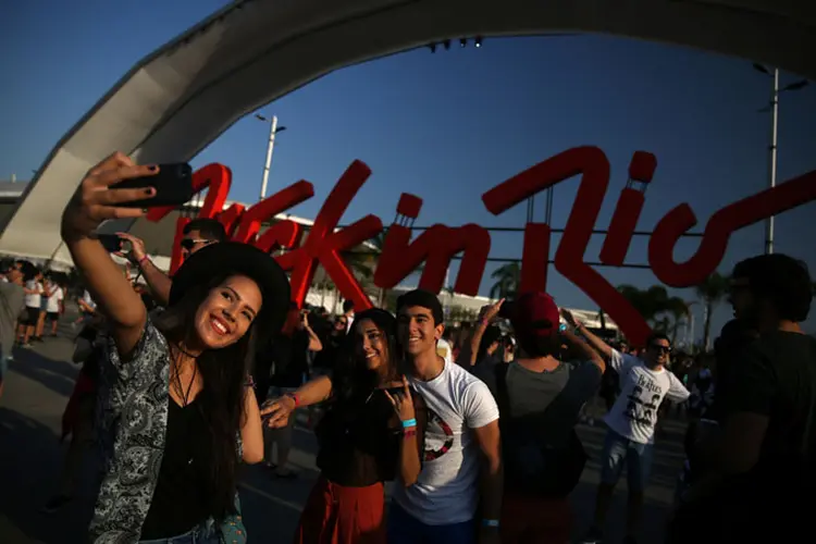 Rock in Rio: "(Um) item que não atendeu foi a saída naquele curral de gente espremida pra pegar o BRT, sem opção de escape", escreveu uma usuária na página do festival (Pilar Olivares/Reuters)