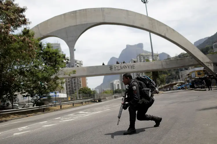 Operação policial na Favela da Rocinha, no Rio de Janeiro, em 22/09/2017 (Ricardo Moraes/Reuters)