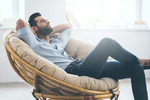 Imagem referente à matéria: Ao vender a empresa, ele se aposentou aos 28 anos e passou a viver de renda passiva de US$ 30 mil