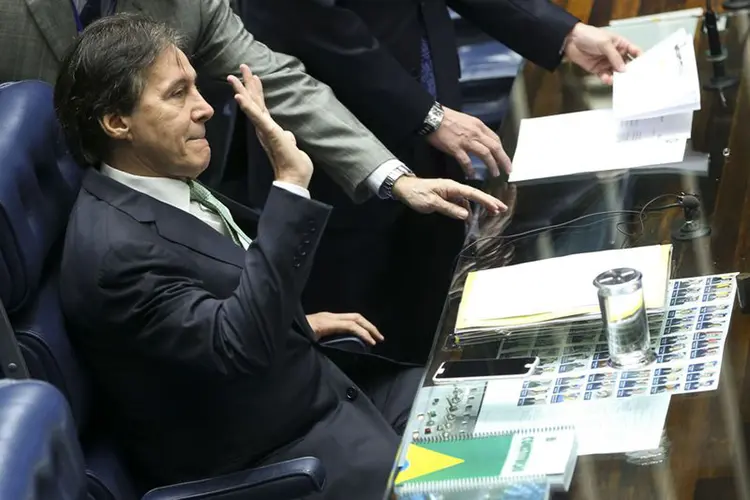 O presidente do Senado, Eunício Oliveira, se movimenta para ser candidato à reeleição em 2018 e não ao governo do Estado, como queria até então. (Marcelo Camargo/Agência Brasil)
