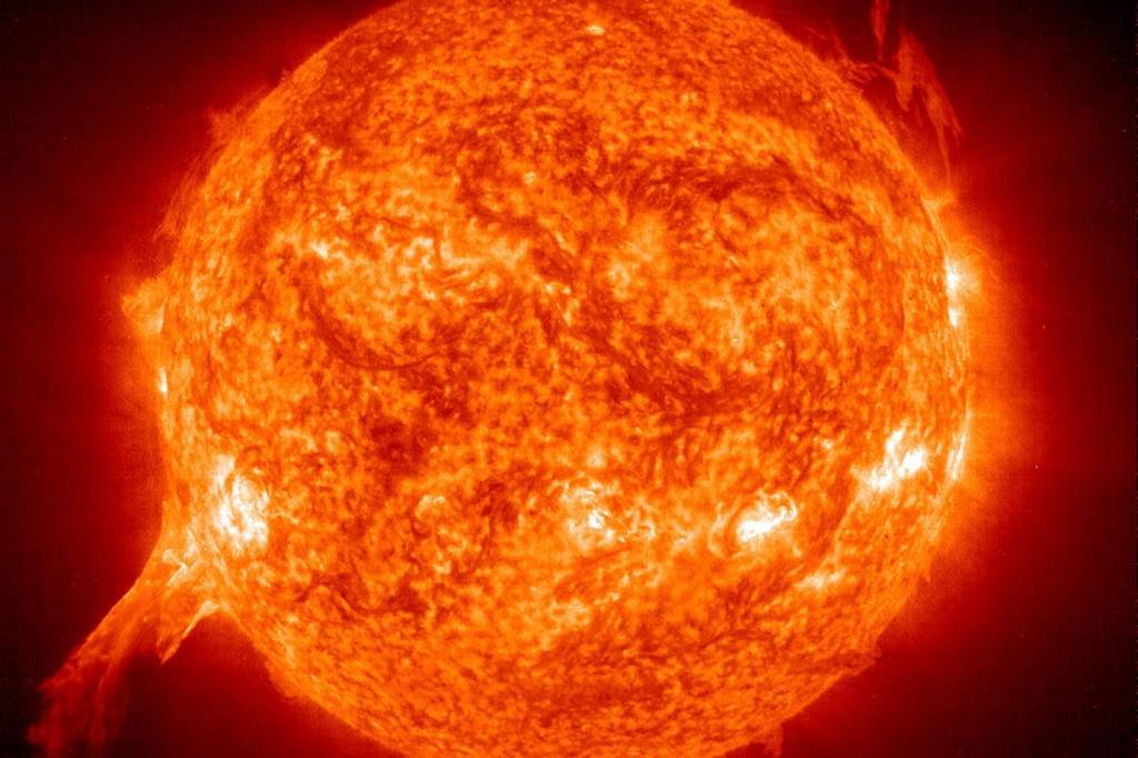 Nasa detecta duas potentes erupções solares