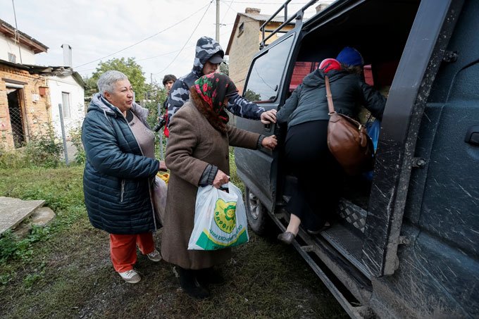 30 mil ucranianos são evacuados após incêndio em depósito militar