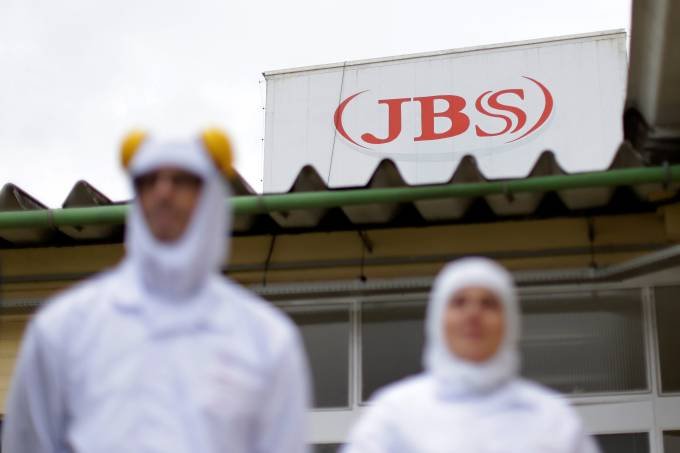 Fábrica da JBS, cujas ações estão em trajetória de alta na bolsa | Foto: Ueslei Marcelino/Reuters (Reuters/Ueslei Marcelino)