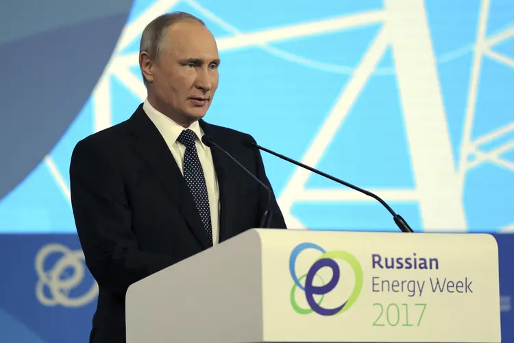 Vladimir Putin: "um bom exemplo de ações conjuntas bem-sucedidas é o acordo da Rússia e de várias nações da Opep" (Foto/Reuters)