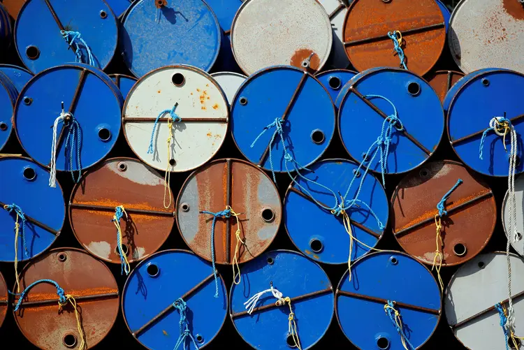 Barris de petróleo: barril do tipo Brent é negociado com queda de 2,93%, a US$ 61,36 (Regis Duvignau/Reuters)