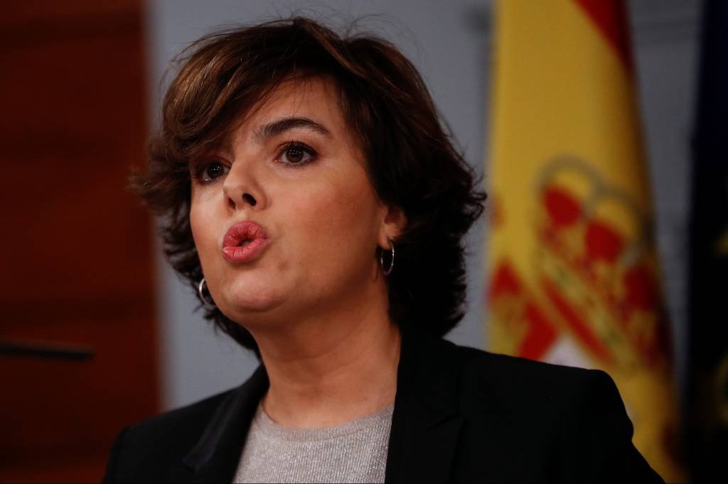 Espanha dá novo prazo para que líder da Catalunha seja "claro"