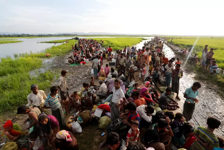 Refugiados rohingyas: foi confirmada pela primeira vez a existência de uma fossa comum de rohingyas no estado de Rakain (Jorge Silva/Reuters)