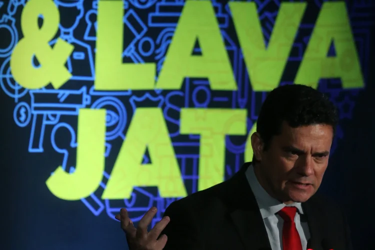 Lava Jato: Receita Federal encontrou indícios que apontam para a responsabilidade de instituições financeiras em crimes investigados na operação (Paulo Whitaker/Reuters)