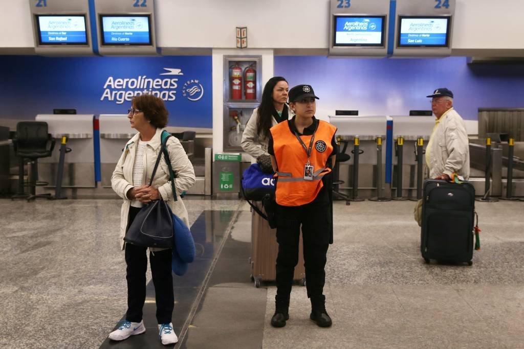 Greve em aéreas argentinas afeta milhares de passageiros