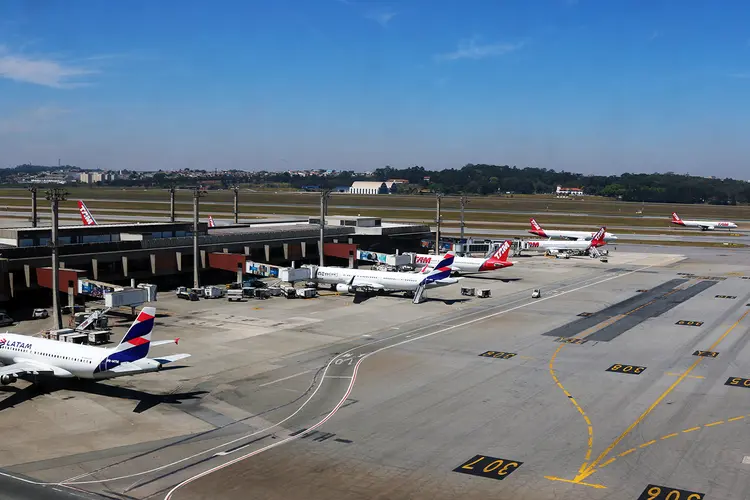 Aeroporto de Guarulhos: o aumento de capital será intergralizado mediante aporte de capital pelos acionistas (Karin Salomão/Site Exame)