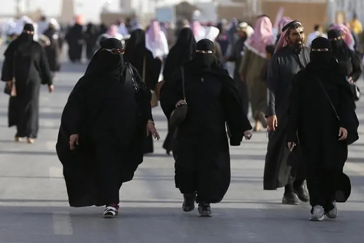 Mulheres na Arábia Saudita: operação acontece antes que o reino retire, em 24 de junho, a proibição às mulheres de dirigir (Faisal Al Nasser/Reuters)