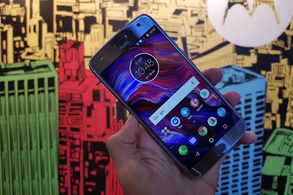 Os prós e contras do smartphone Moto X4