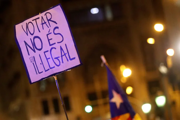 O Governo da Catalunha realizou no último domingo, um referendo separatista (Yves Herman/Reuters)