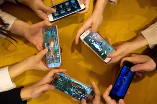 Imagem referente à matéria: Como escolher o melhor smartphone para jogar Free Fire ou PUBG sem travar em 2025