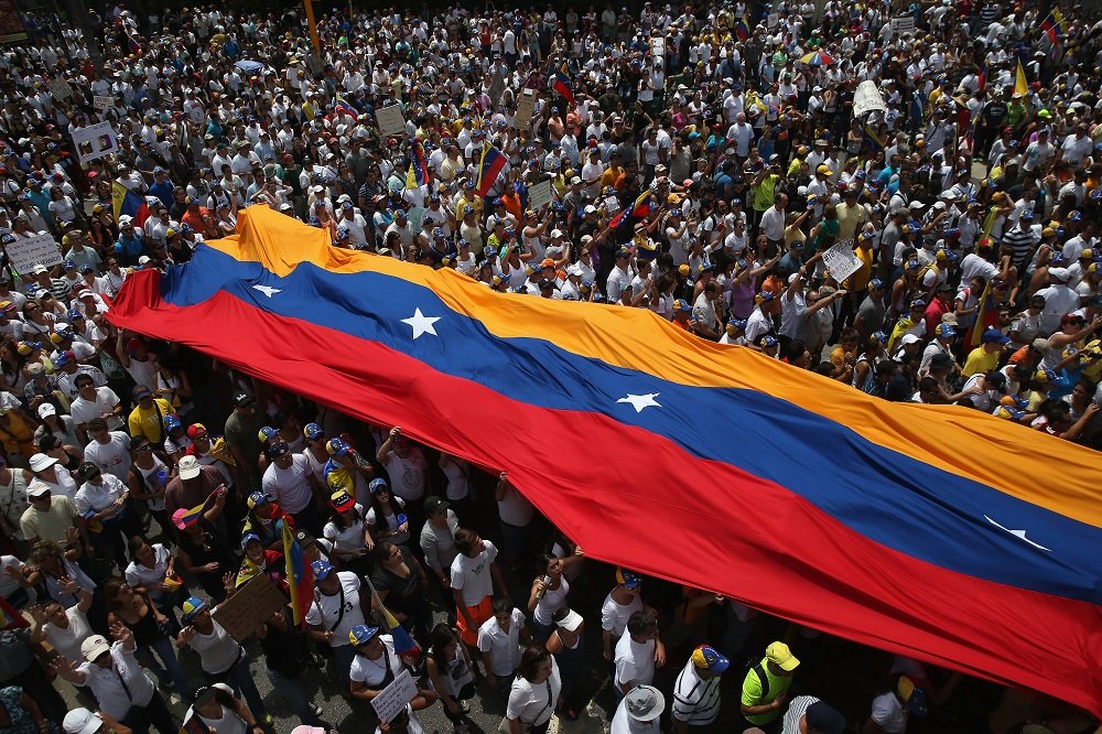 Protesto anti-governo na Venezuela: nenhum país do mundo conquistou a nota máxima no novo ranking da corrupção da Transparência Internacional (John Moore/Getty Images)