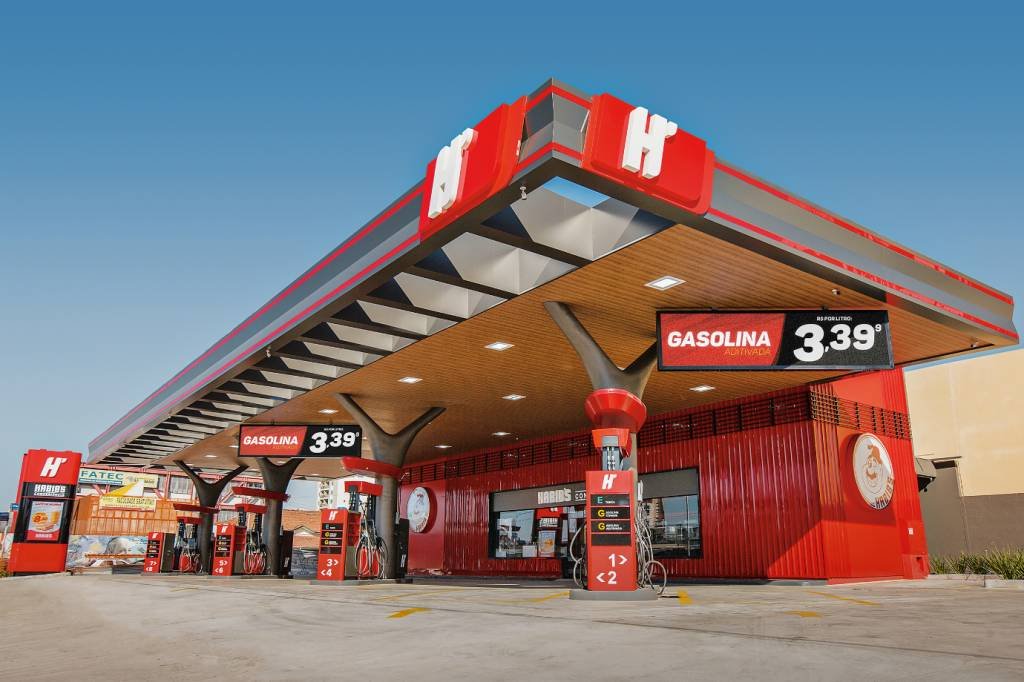 Habib’s abre 1º posto de combustível em São Paulo