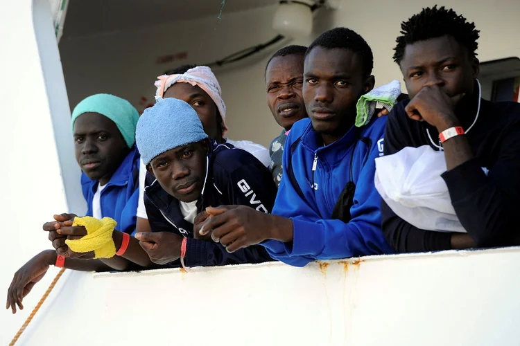 Imigrantes: a diminuição na Itália foi no total de 30% durante os primeiros dez meses do ano (Guglielmo Mangiapane/Reuters/Reuters)