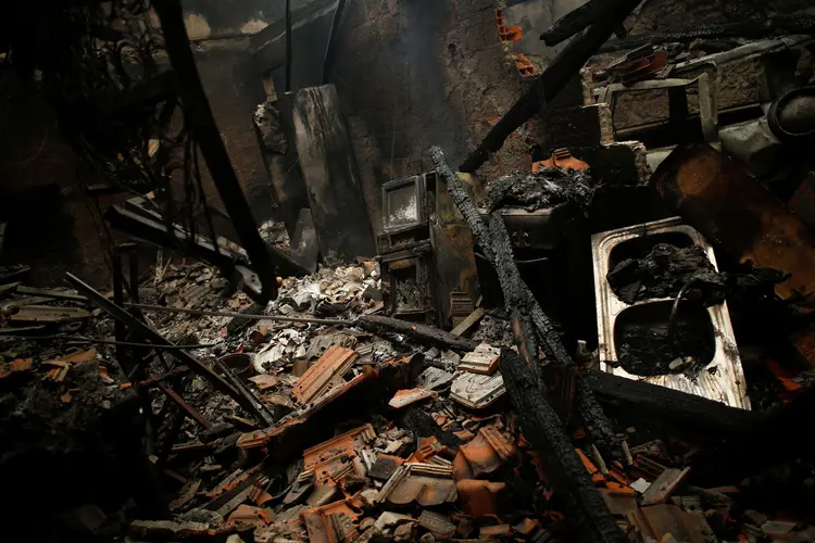 Portgual: casa queimada por incêndio em Vila Nova, Portugal, em 16/10/2017 (Pedro Nunes/Reuters)