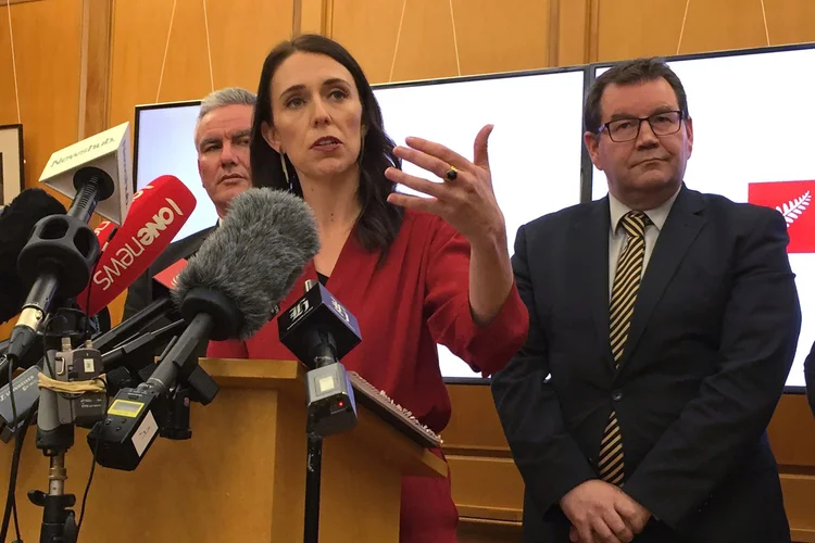 Jacinda Ardern: o resultado da eleição nacional, realizada há quase um mês, só foi conhecido nesta quinta (19) (Charlotte Greenfield/Reuters/Reuters)