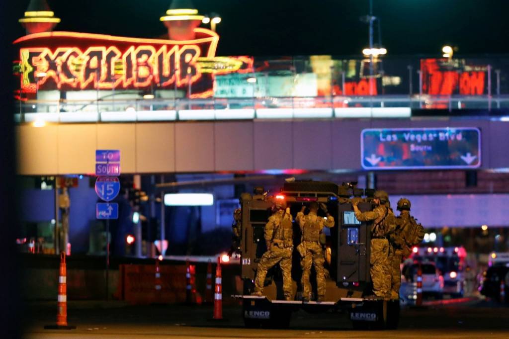 EUA descartam ameaças em outros locais após tiroteio em Las Vegas