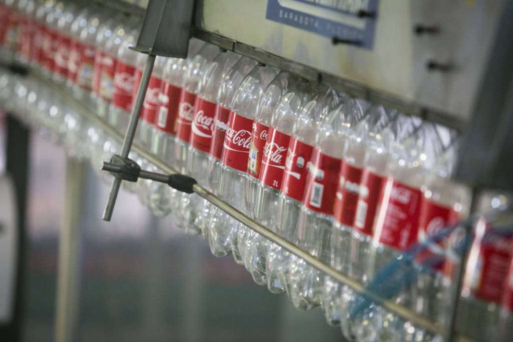 Coca-Cola propõe reciclar todas as suas embalagens até 2030