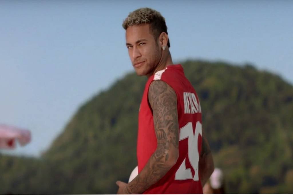 Neymar perde lugar para outro "camisa 10" em campanha da Proibida