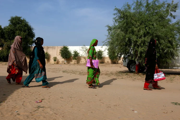 Paquistão: desde o dia 25 de setembro 11 mulheres foram atacadas e ficaram levemente feridas, precisando de dois ou três pontos de sutura (Akhtar Soomro/Reuters)