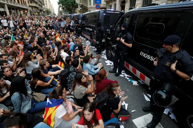 Catalunha: o sindicato também convocou protestos ao meio-dia desta segunda-feira (Yves Herman/Reuters)