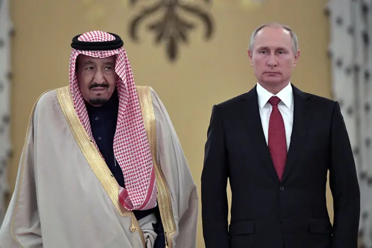 Rei da Arábia Saudita Salman e o presidente russo Vladimir Putin (Kremlin/Reuters)