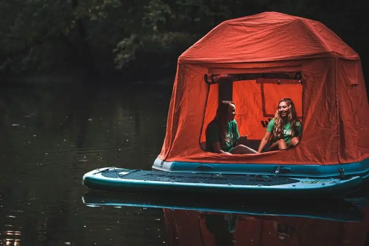 Shoal Tent: a cabana que permite você acampar na água (Tall James Photography/SmithFly/Divulgação)
