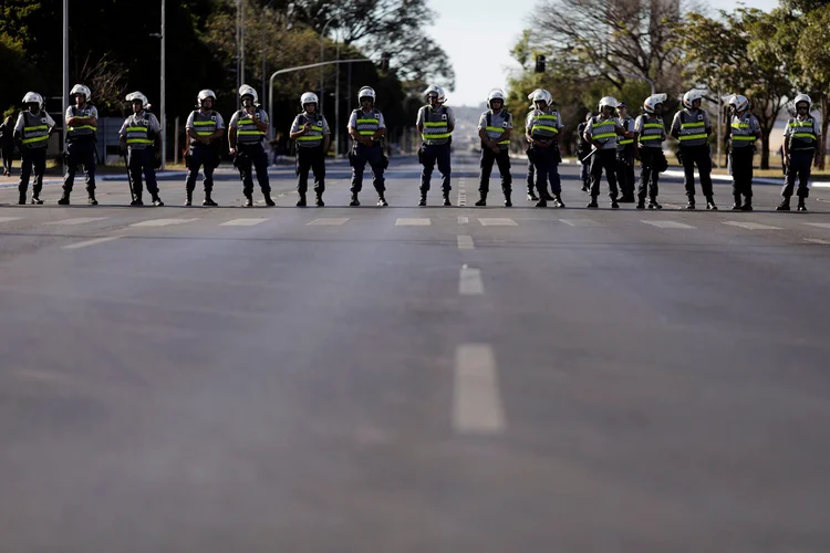 Autoritarismo: população de baixa renda tende a ter posições mais autoritárias (Ueslei Marcelino/Reuters)