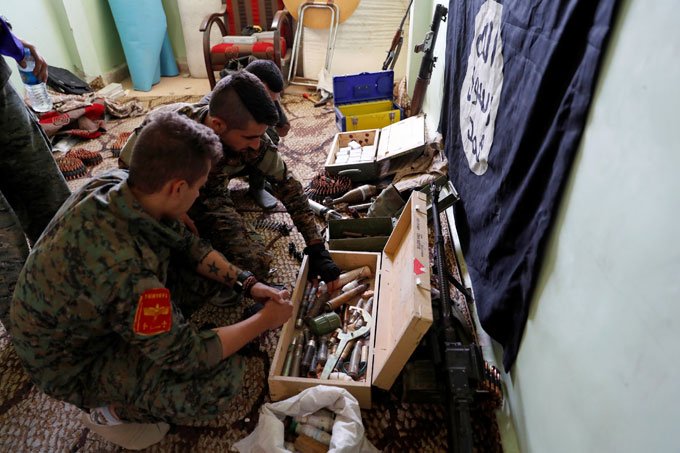 Milícias curdas afirmam que controlam 90% de Al Raqqa, na Síria