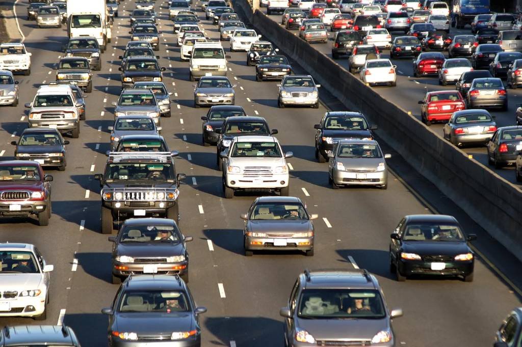 Aplicativo dá desconto de até 40% em multas de trânsito
