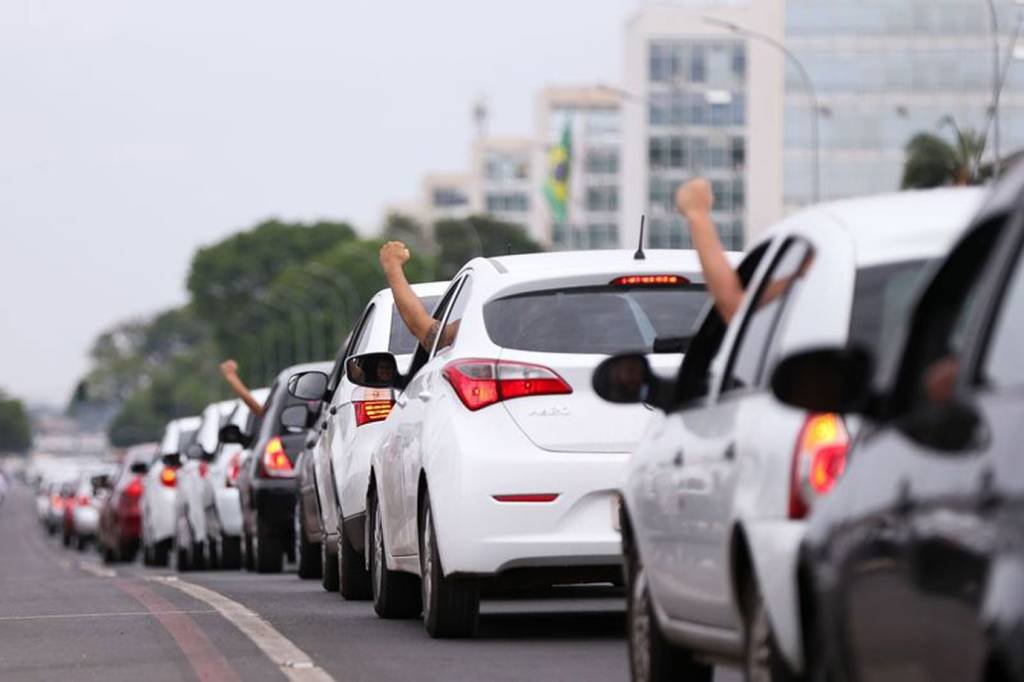 Brasília: Motoristas de aplicativos de todo o Brasil fazem buzinaço em frente ao Congresso (Agência Brasil/Marcelo Camargo)
