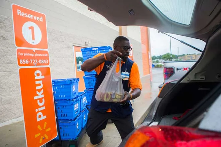 Walmart: os clientes não precisam entrar na loja